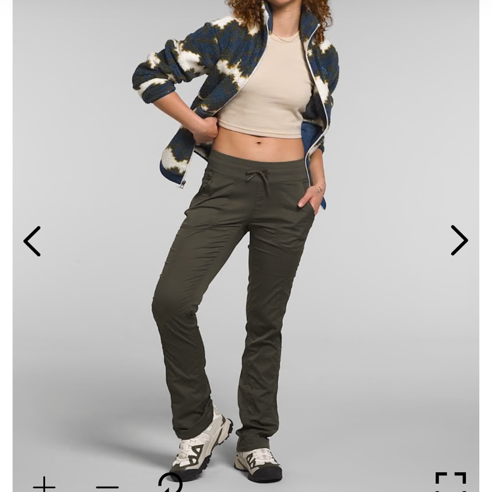 The Northface Aphrodite 2.0 pants. Tan. XS